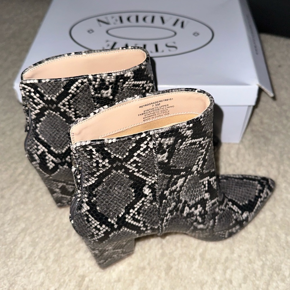 Steve Madden Retrograde Grey Snake Boot Leather H… - image 4